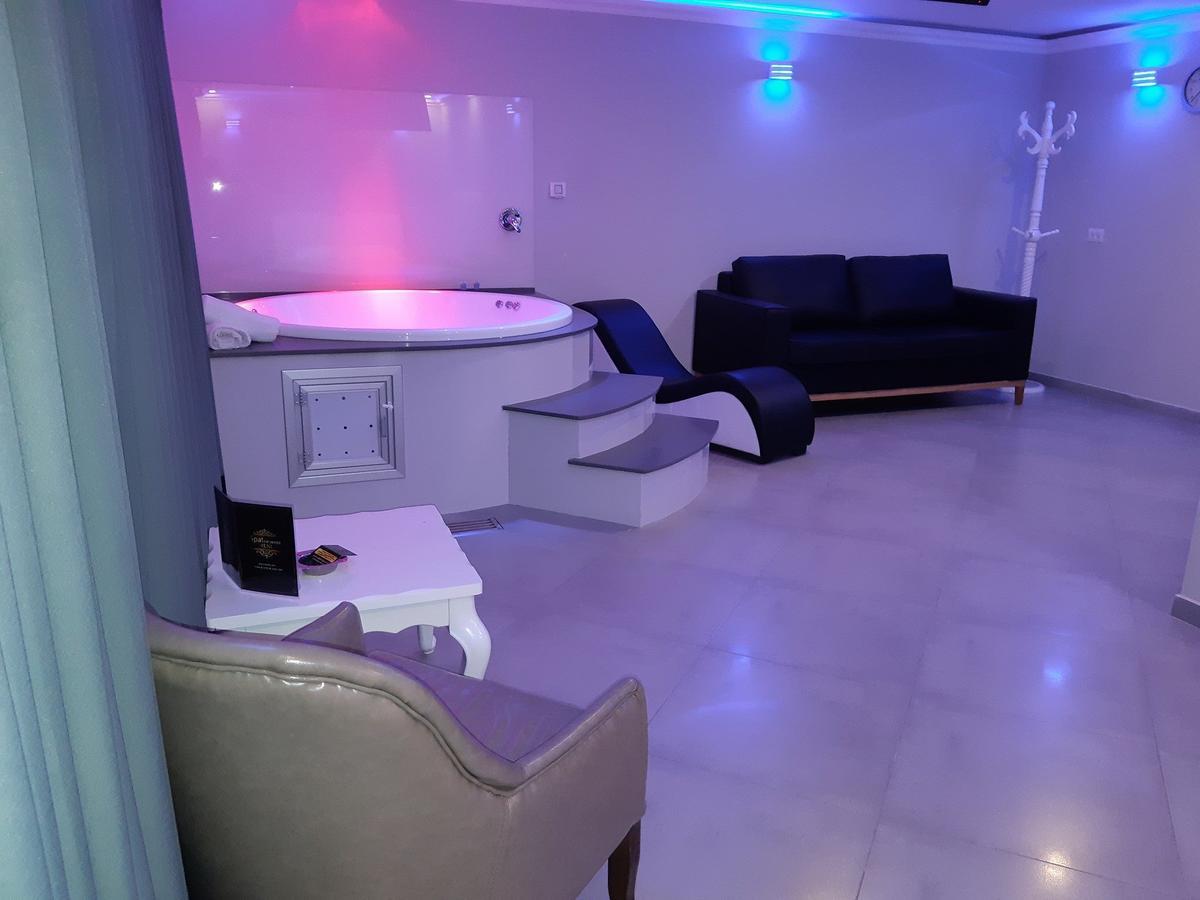 Spat Business Holon Luaran gambar