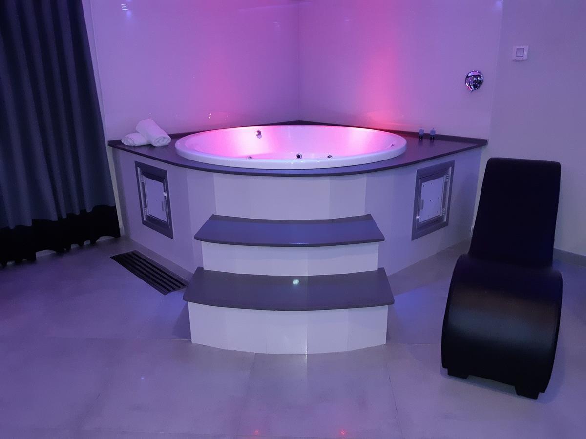 Spat Business Holon Luaran gambar