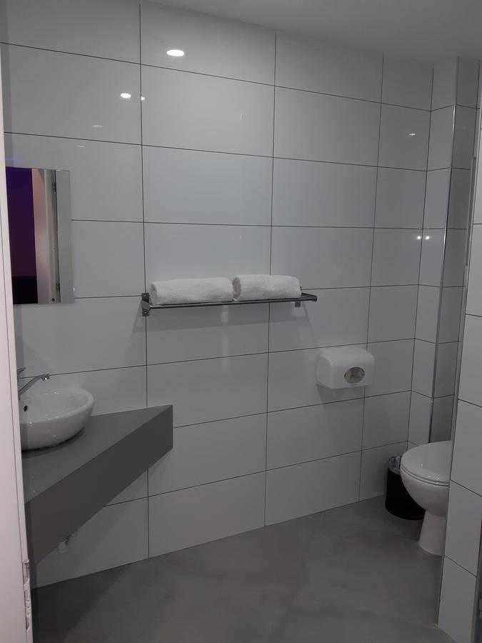 Spat Business Holon Luaran gambar