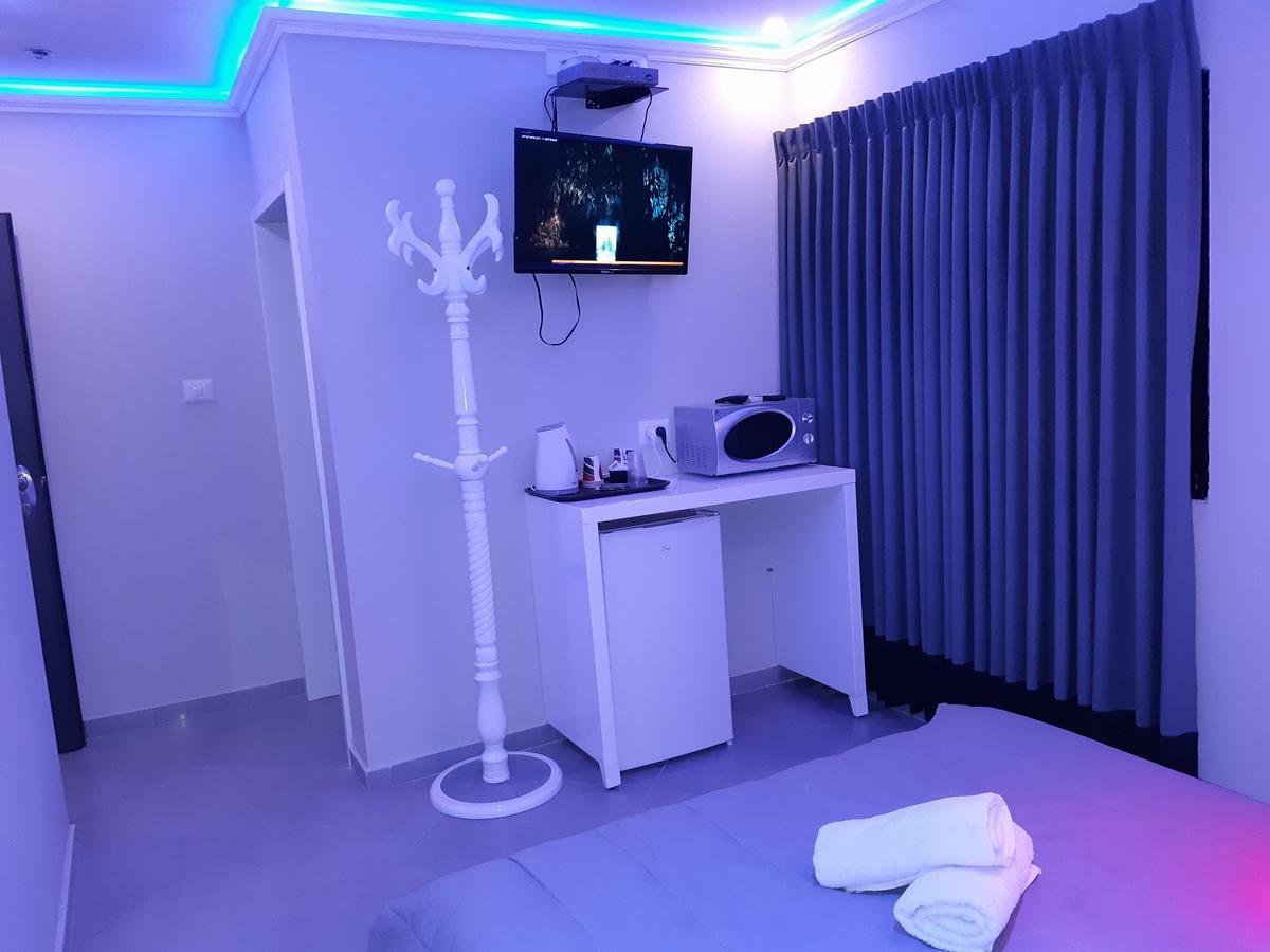 Spat Business Holon Luaran gambar